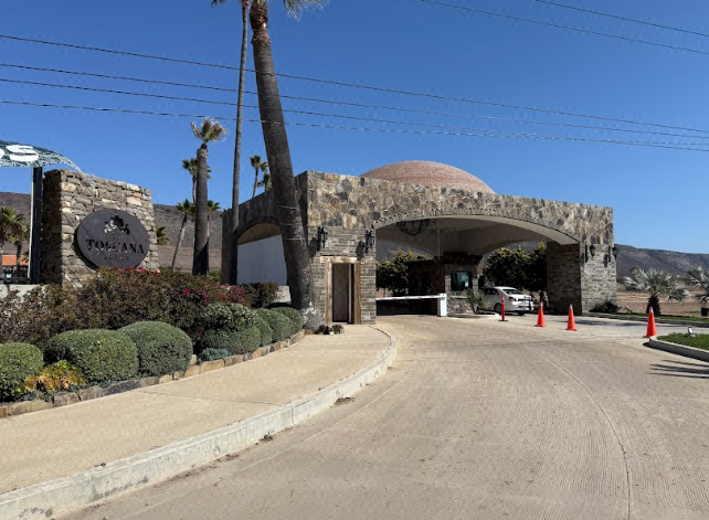 Terreno en Venta en Villa Toscana Residencial, Ensenada – Seguridad 24HRS