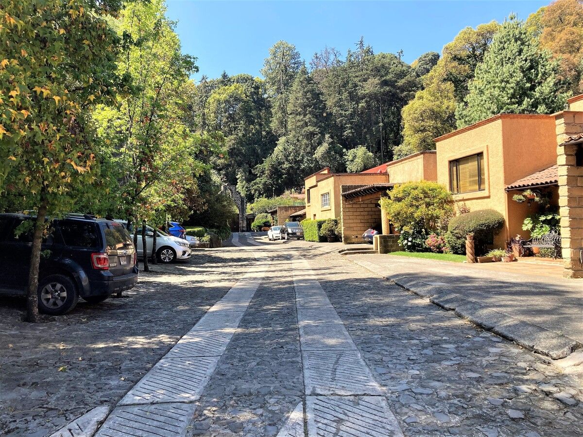 Casa en condominio en venta en San Lorenzo Acopilco, Cuajimalpa., foto 1 de 36
