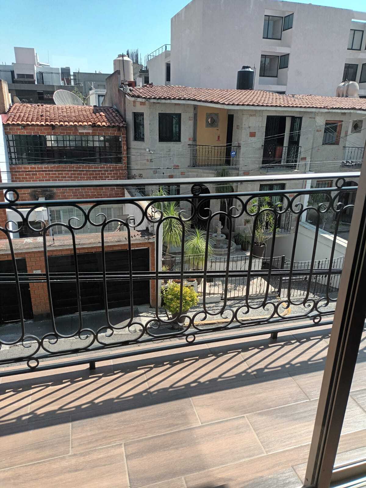 9 de 28