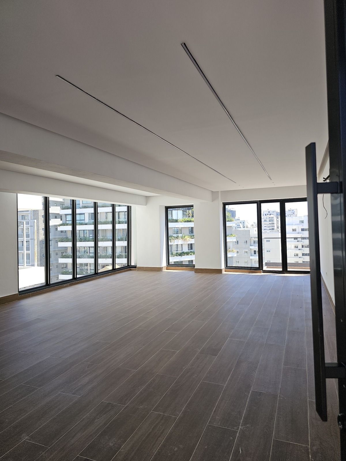 19 de 39: Salón de reuniones