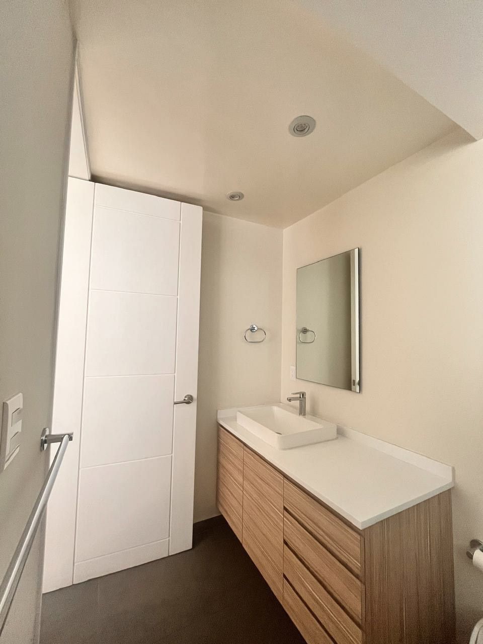 29 de 44: BAÑO RECÁMARA