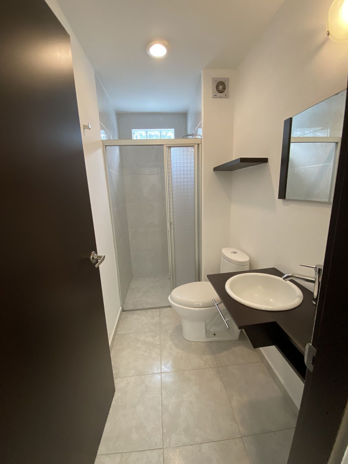 Baño visitas, foto 8 de 9