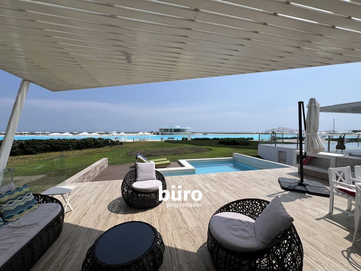 4 de 26: La terraza con vista a la laguna