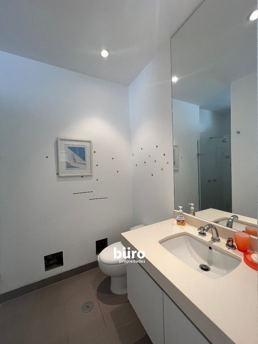22 de 26: Baño secundario