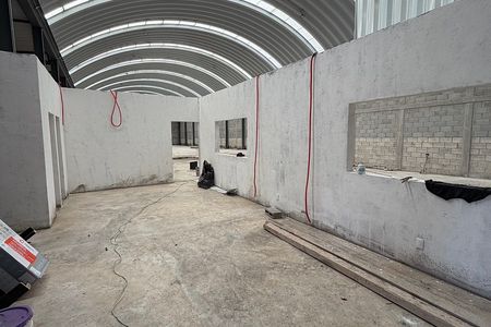 DEPÓSITO À VENDA OU ALUGUEL AVENIDA COINTZIO SAÍDA PARA PÁTZCUARO