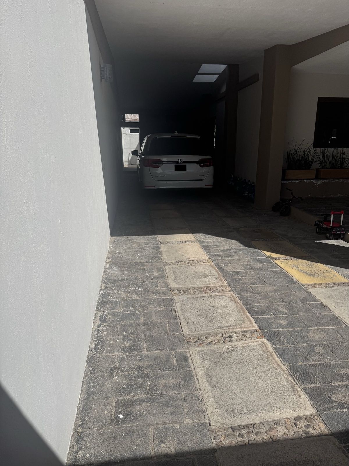 4 de 24: Estacionamiento