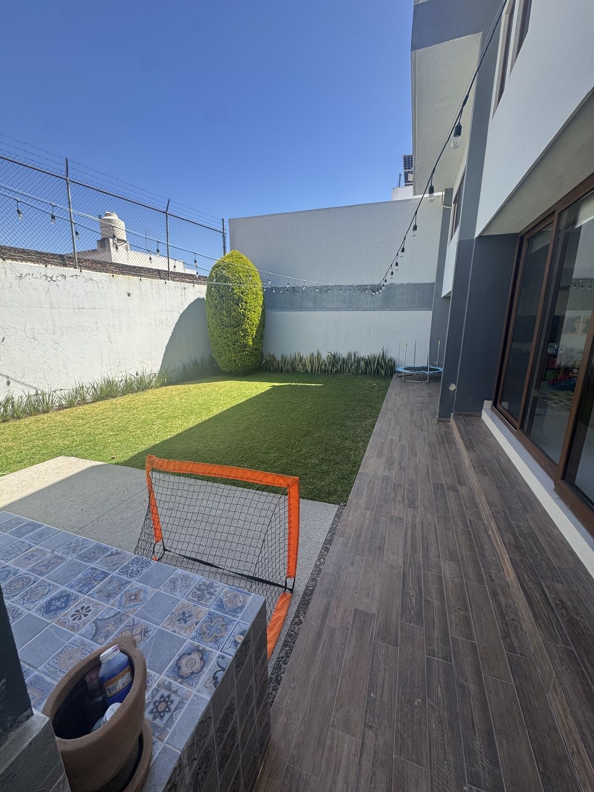 8 de 24: Patio