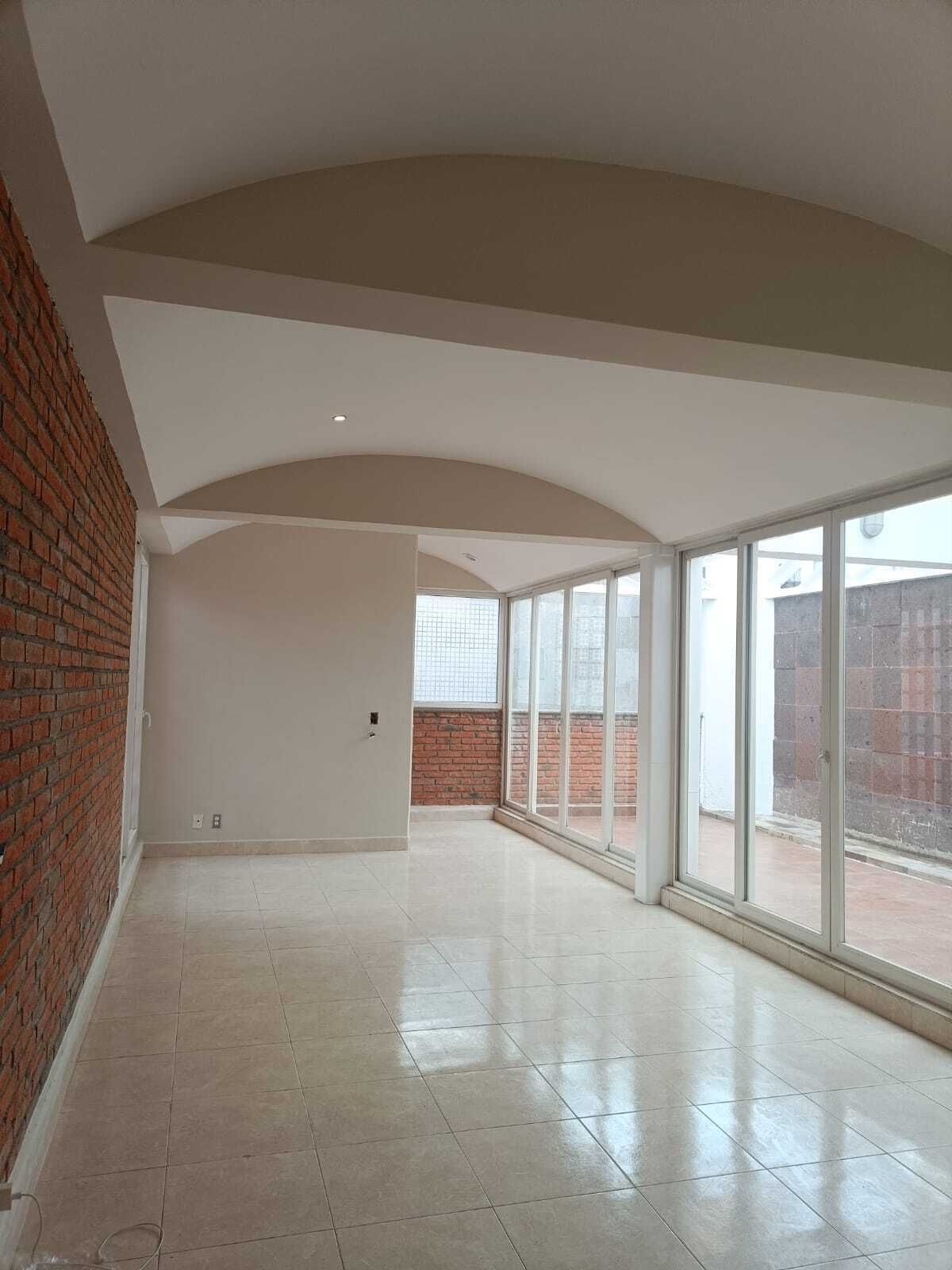1 of 11: recepción / sala-comedor