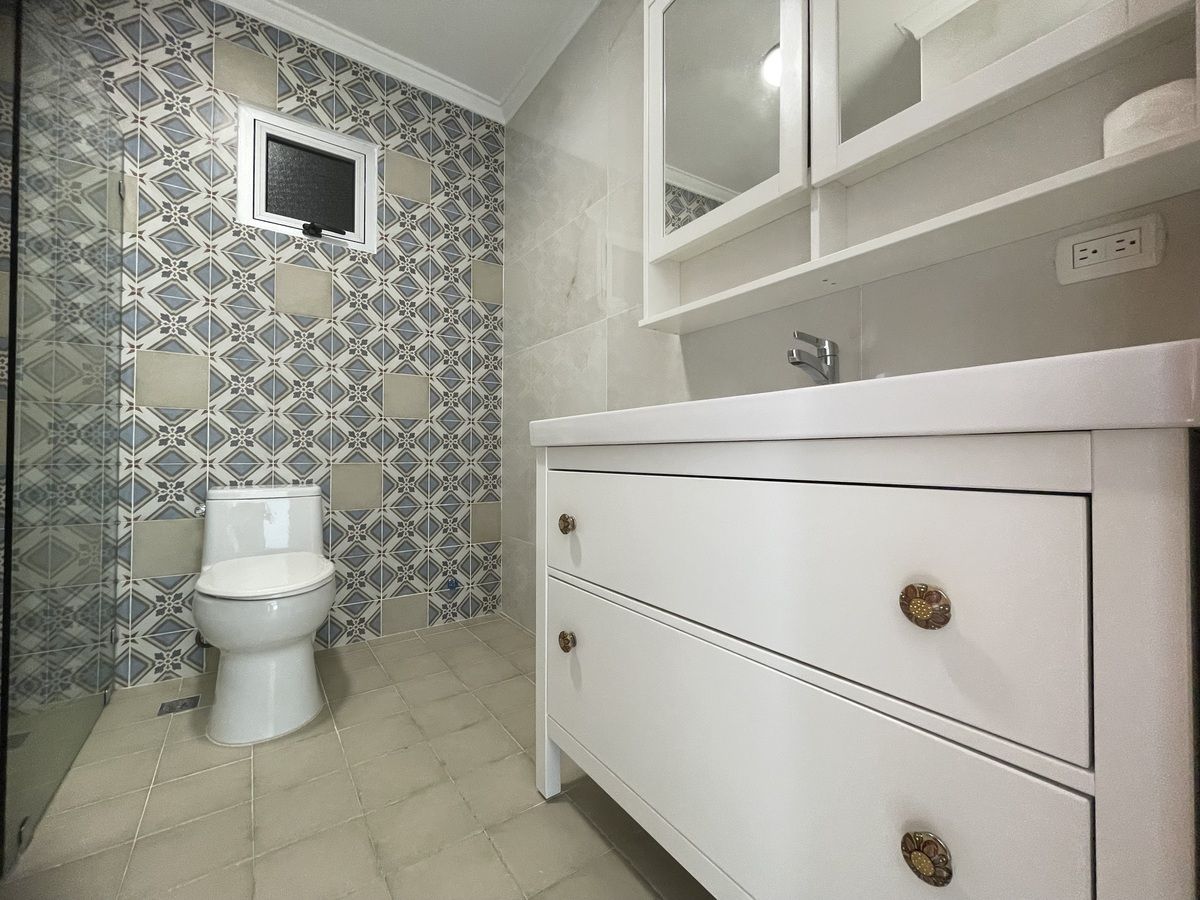 11 de 16: Baño habitación principal