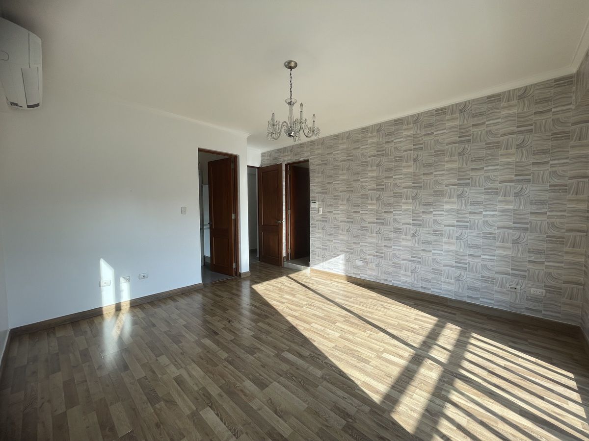 10 de 16: Otra perspectiva habitación principal