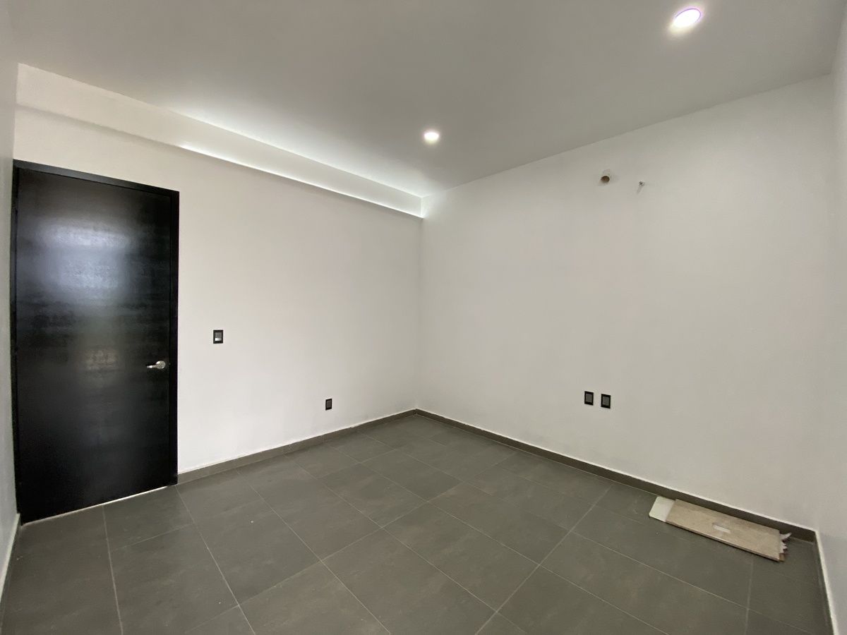 10 de 28: Habitación con baño completo