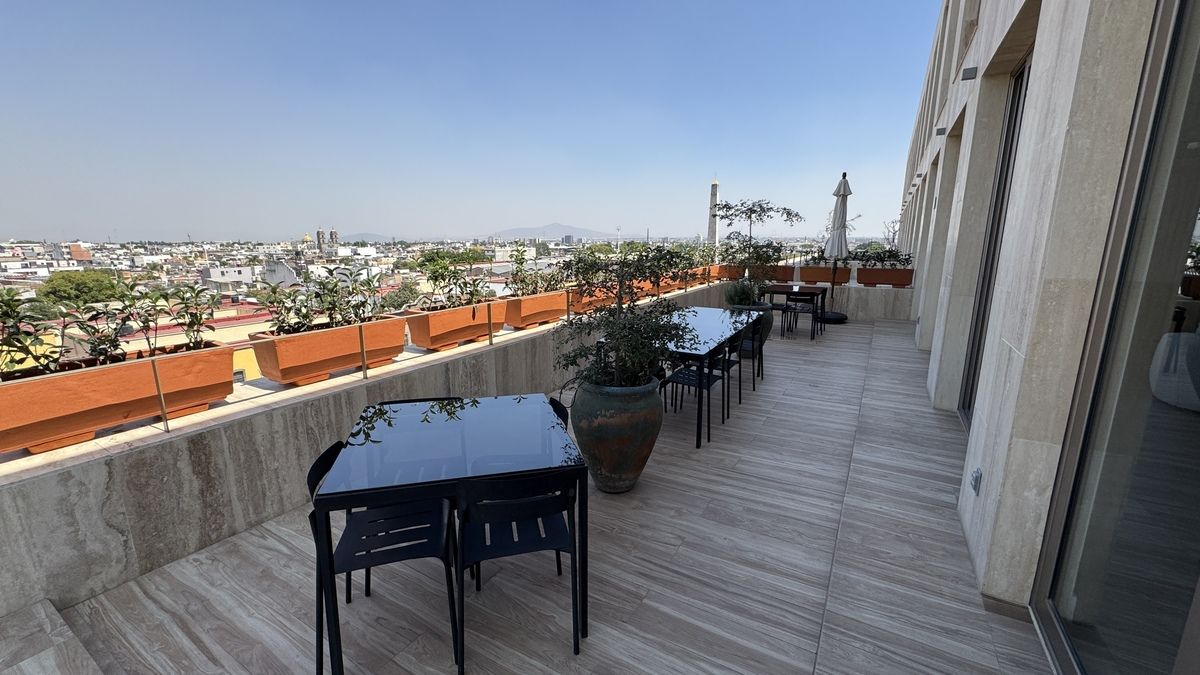2 de 16: TERRAZA