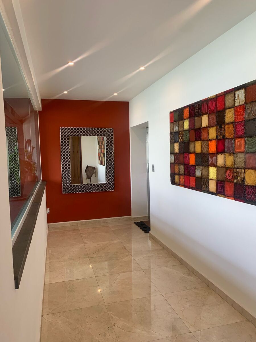 Vestíbulo privado, foto 1 de 48