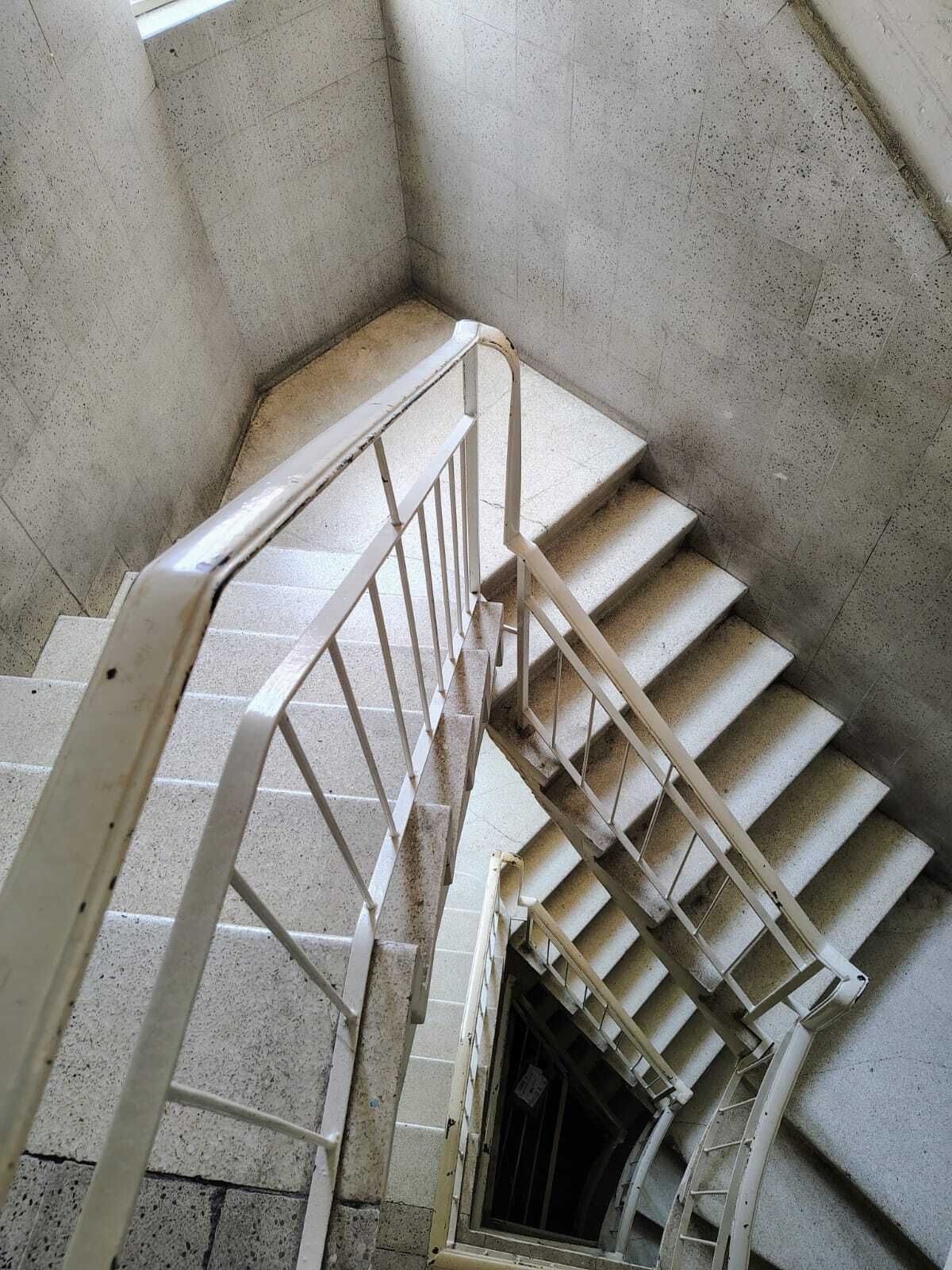 25 of 39