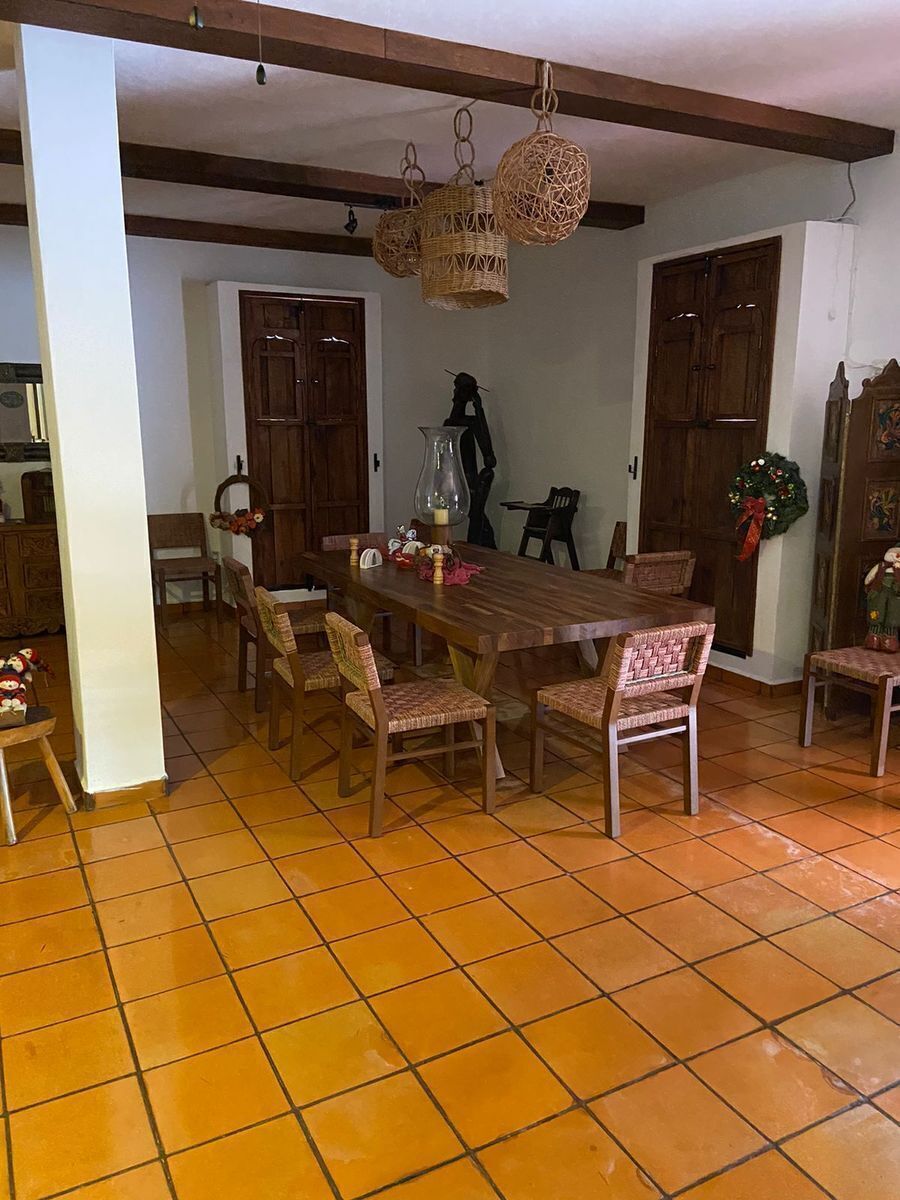 8 de 25