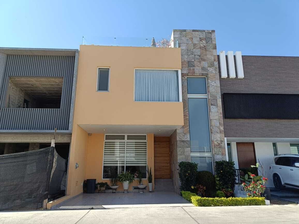 1 de 15: FACHADA