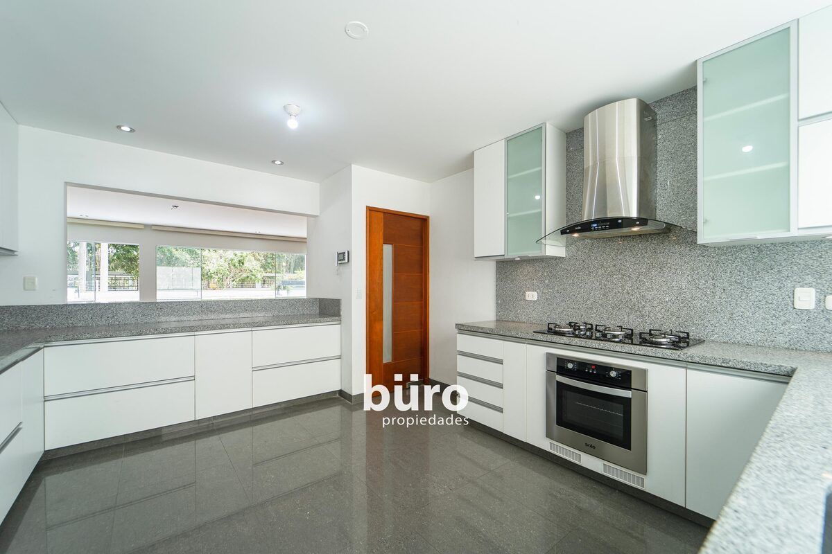 1 de 19: Cocina equipada de primera calidad