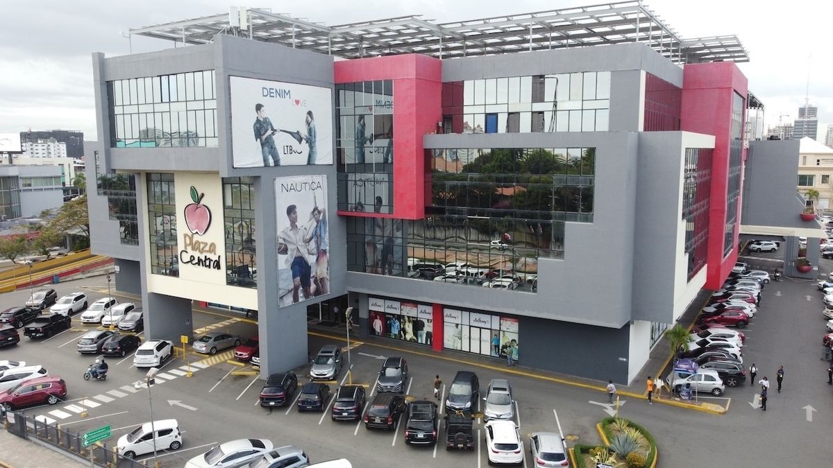 3 de 14: Vista área de la plaza
