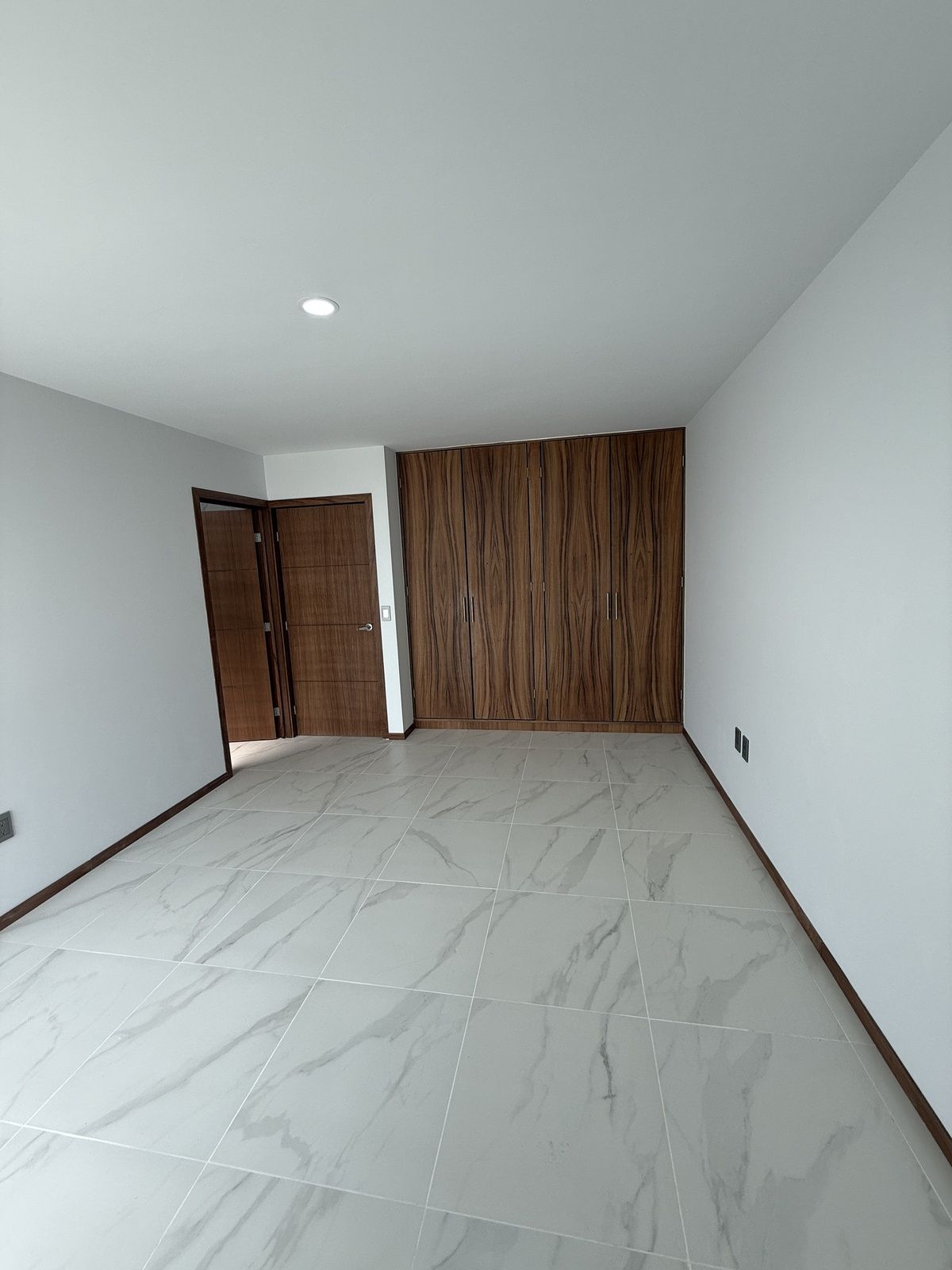 21 of 31: Habitación secundaria