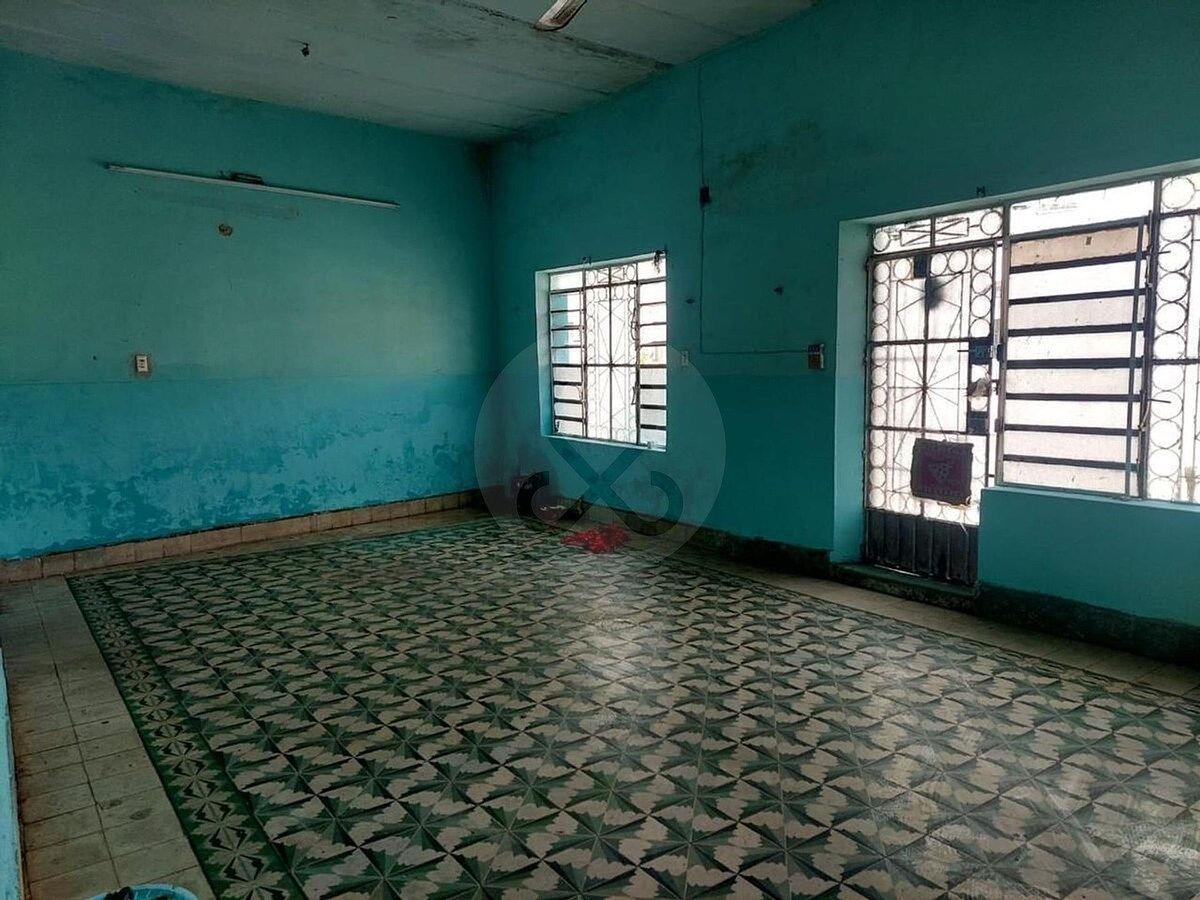 Venta de Casa para remodelar en el Centro de 3 Habitaciones - foto 2