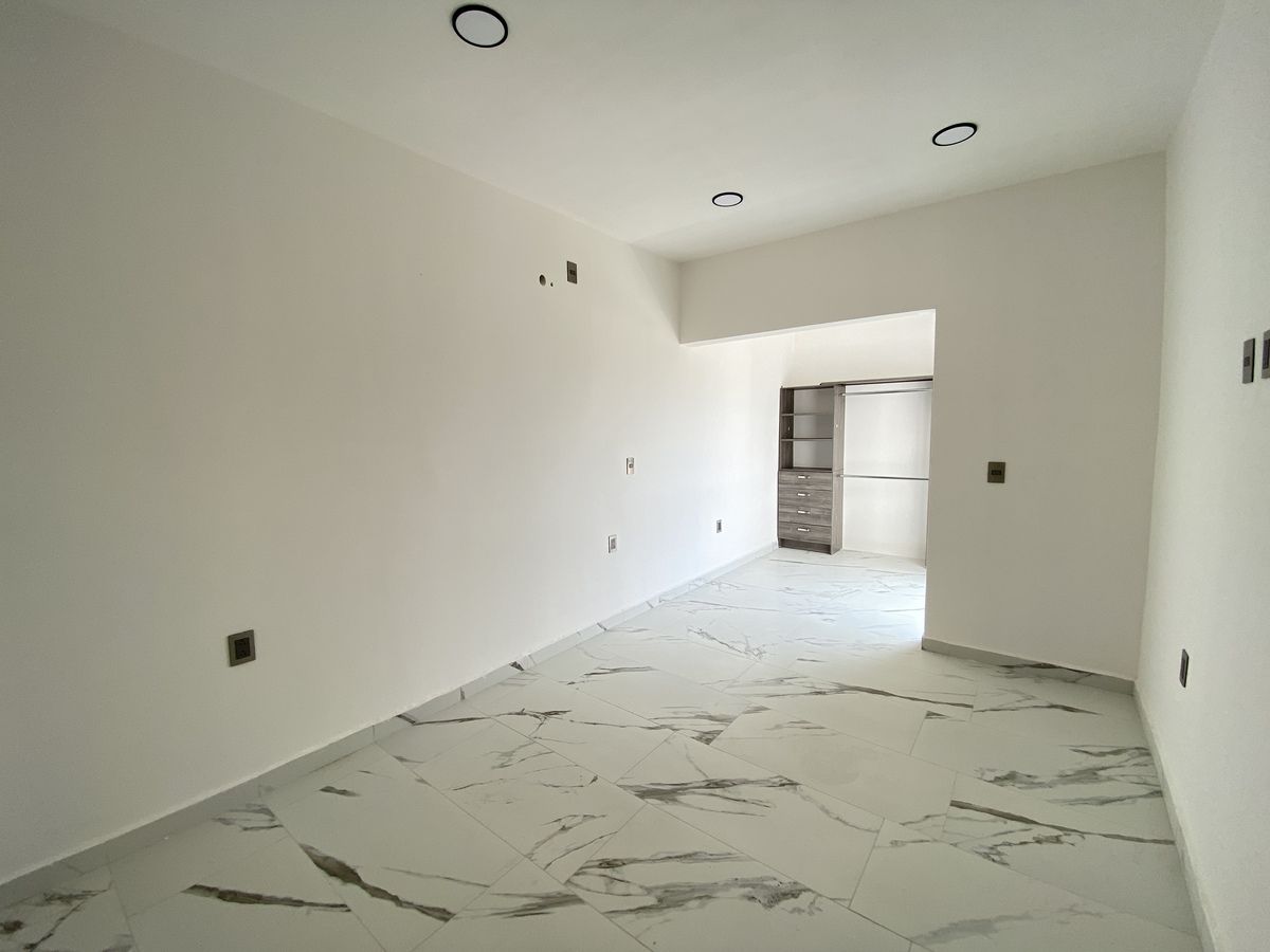 12 de 17: Recámara secundaria 1