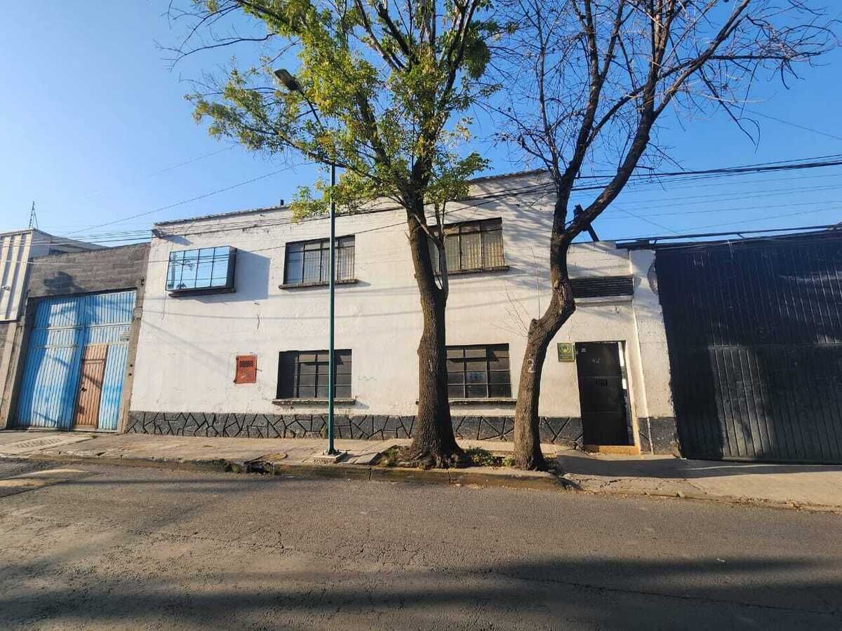 3 de 49