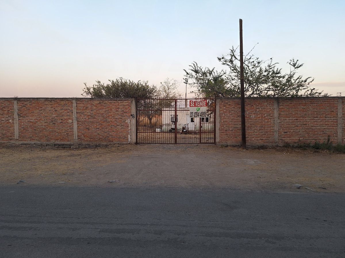 1 de 7: Frente entrada