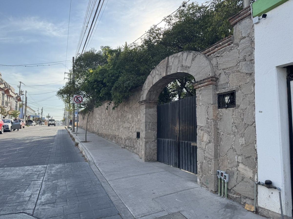 2 de 17