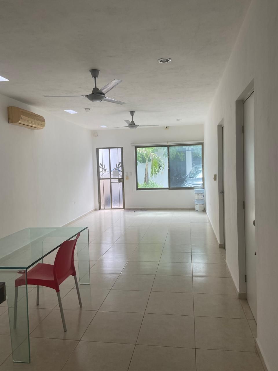 4 de 16: Sala Comedor
