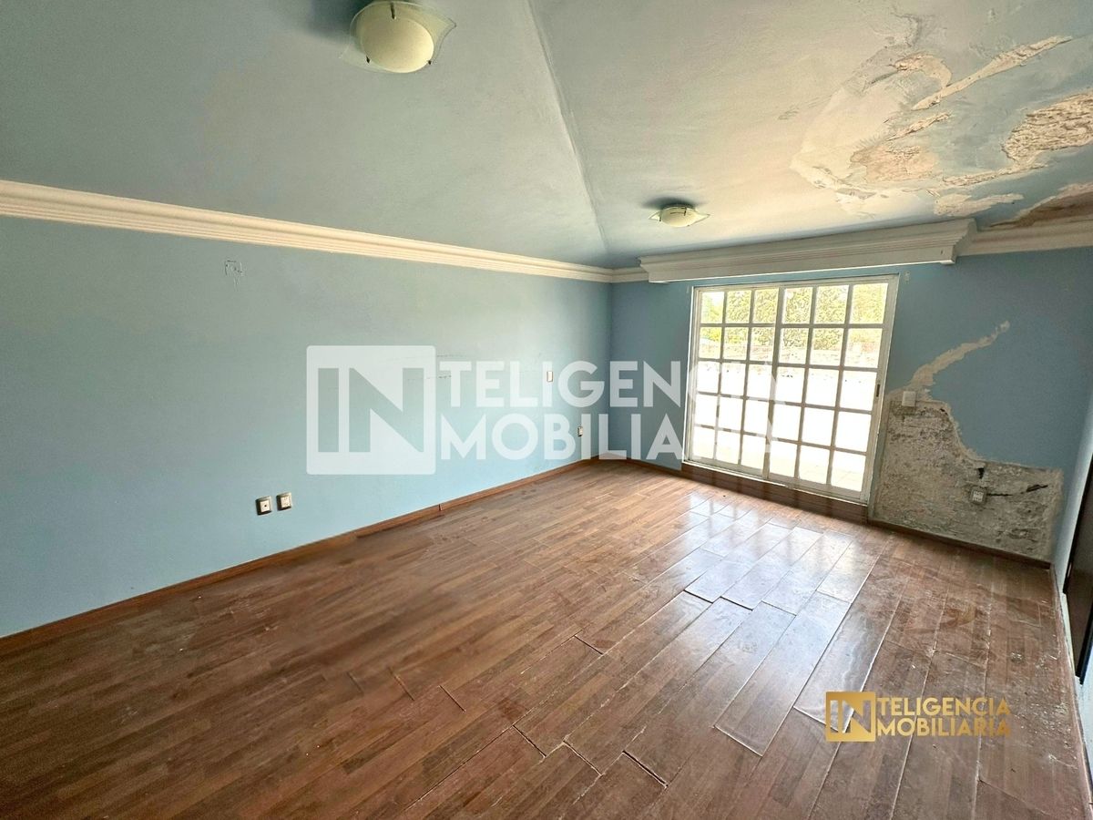 18 de 19: HABITACIÓN