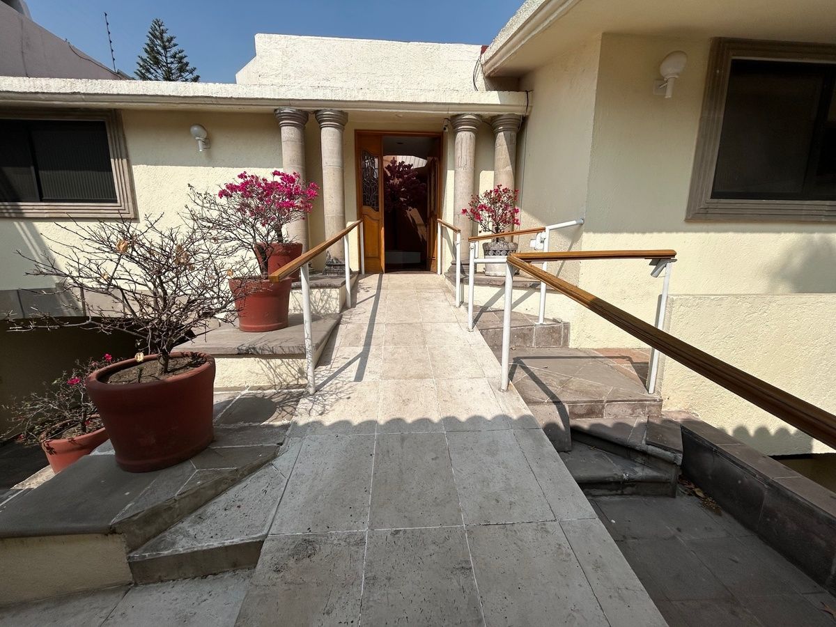 3 de 26: Casa en Venta en Parques del Pedregal Rayo Vende ®