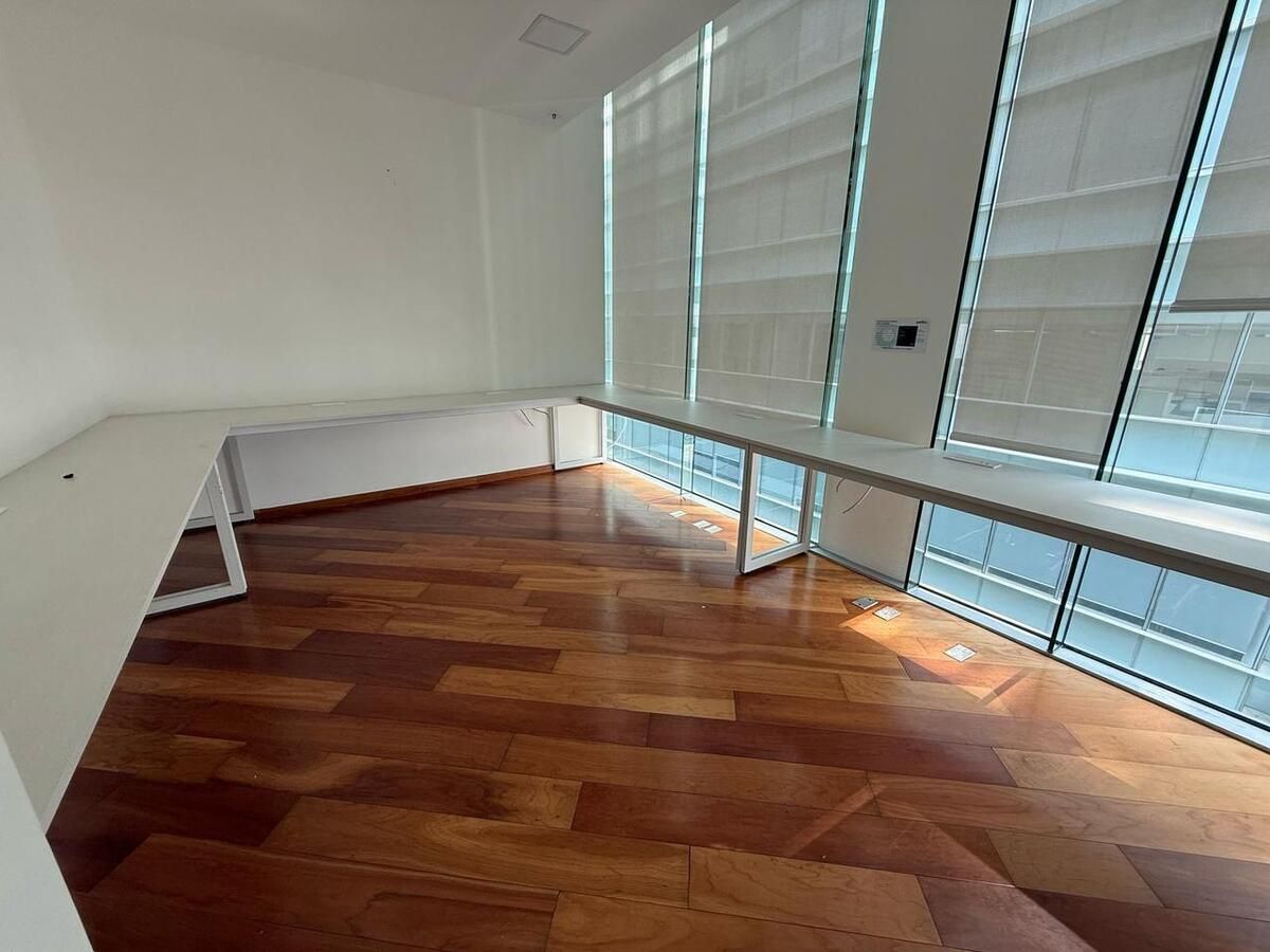 Oficina en Renta en Bosque De Las Radiatas con 0 Recámaras, 2 Baños y 163.67 Metros Cuadrados | luxxu Oficina en Renta en Bosque De Las Radiatas con 0 Recámaras, 2 Baños y 163.67 Metros Cuadrados | luxxu