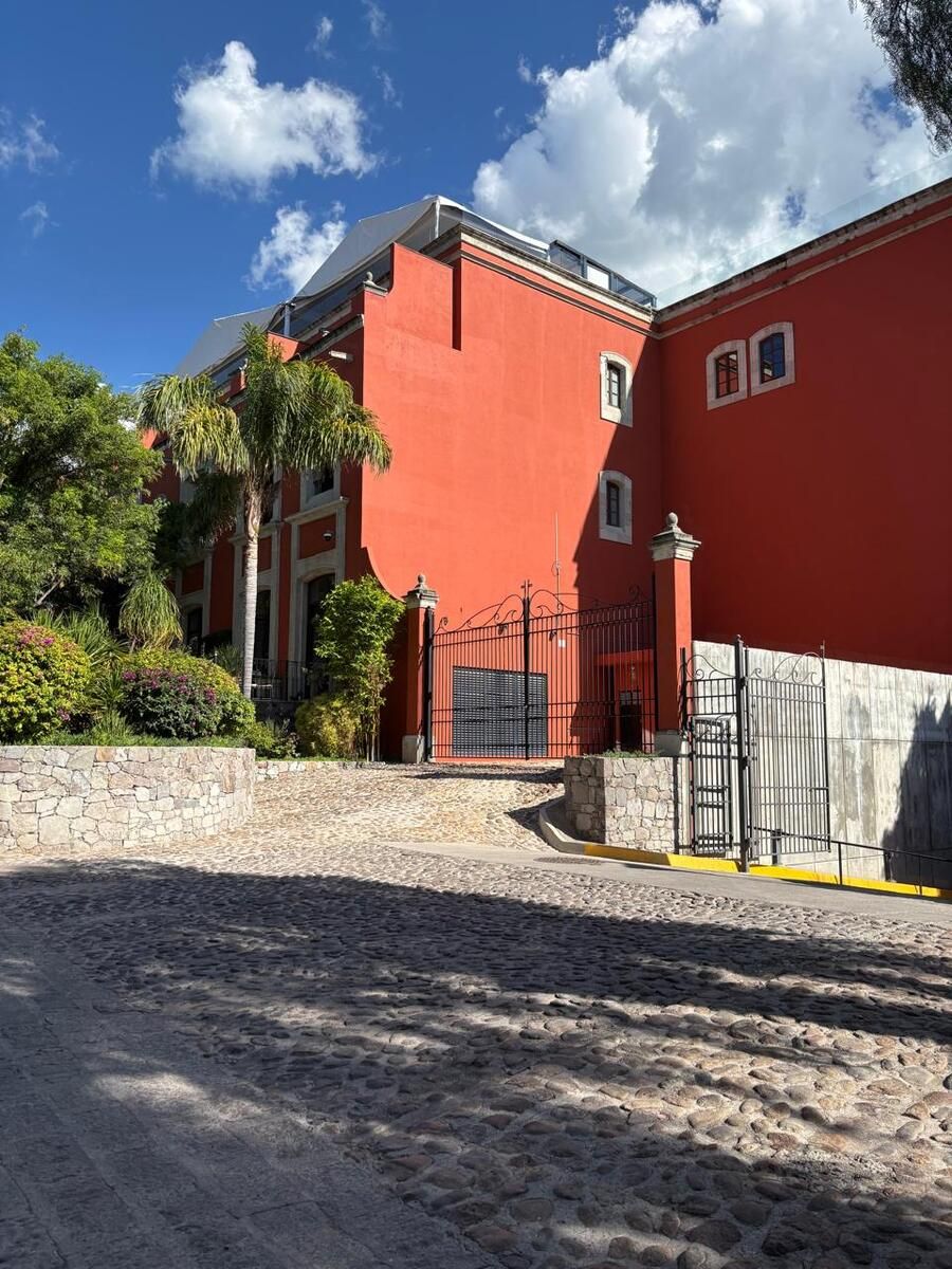 4 de 15: Bellas construcciones modernas que aprovechan el entorno.