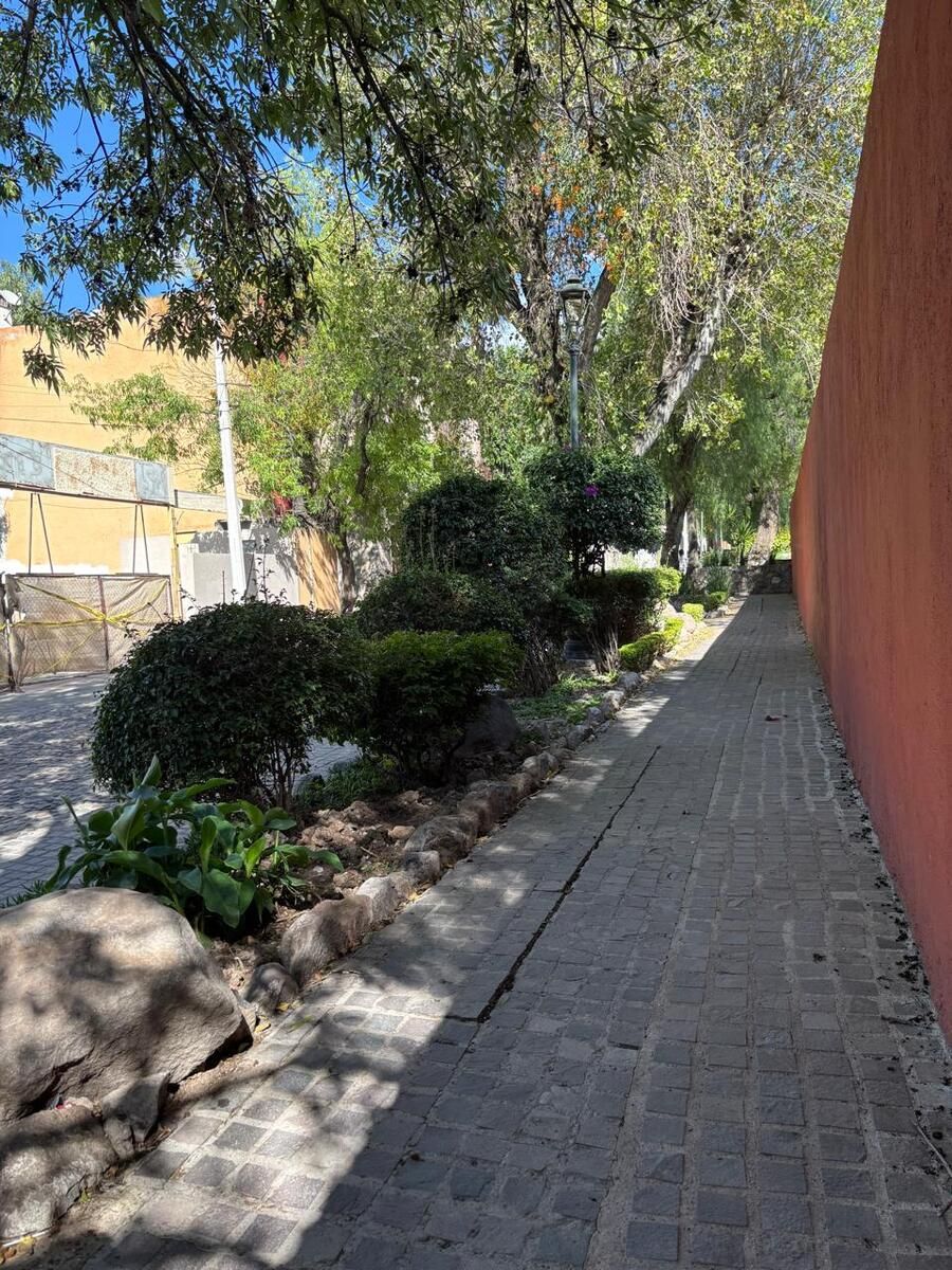 5 de 15: Predominancia de la piedra de río en las calles de SMA.