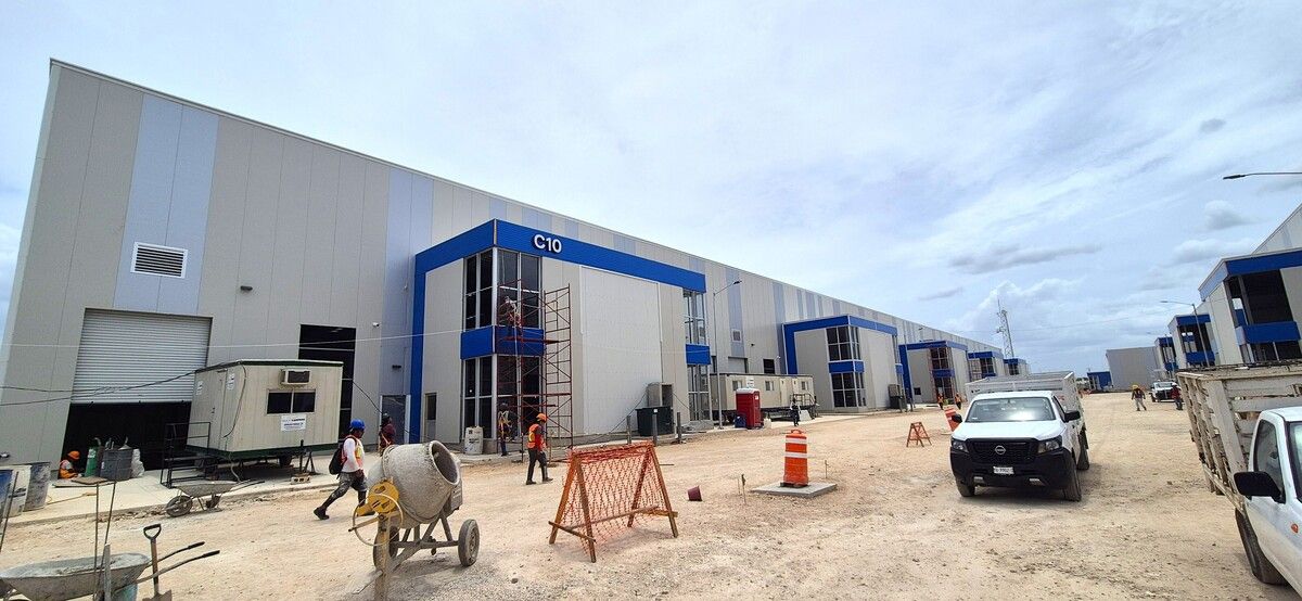 2 of 14: NAVE TIPO C 768 m2