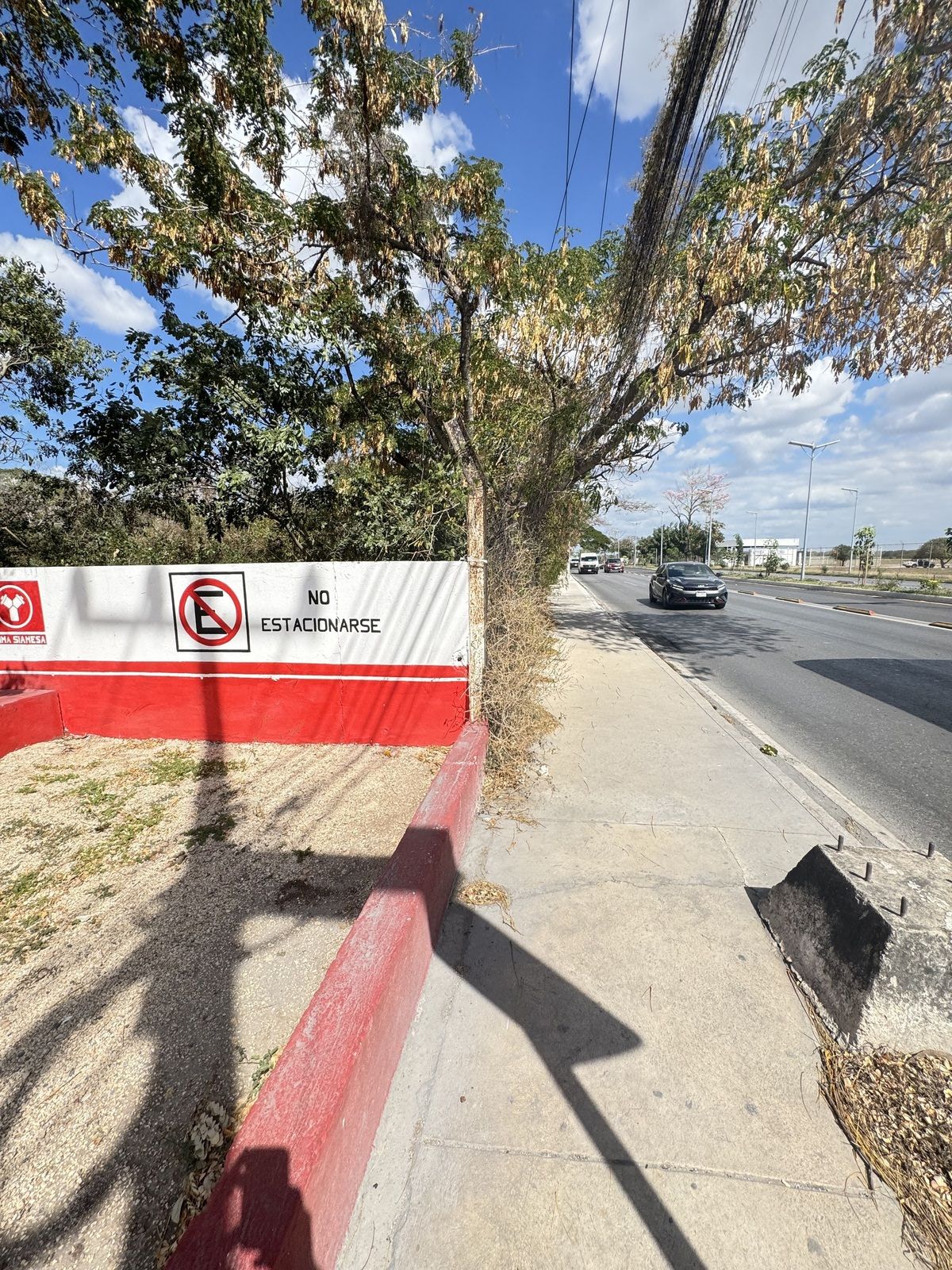 Terreno con construcción en Avenida Principal Aeropuerto Mérida Yucatan - foto 3