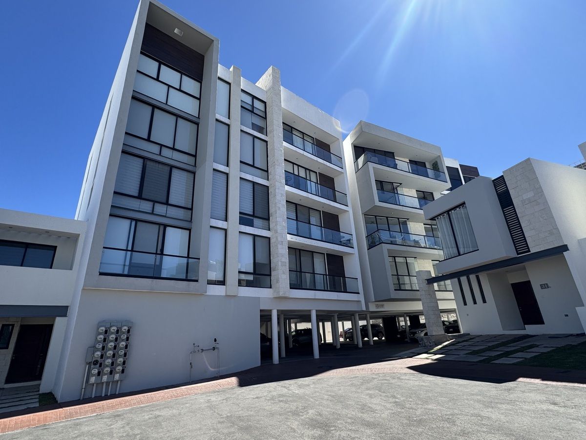 1 de 36: Fachada