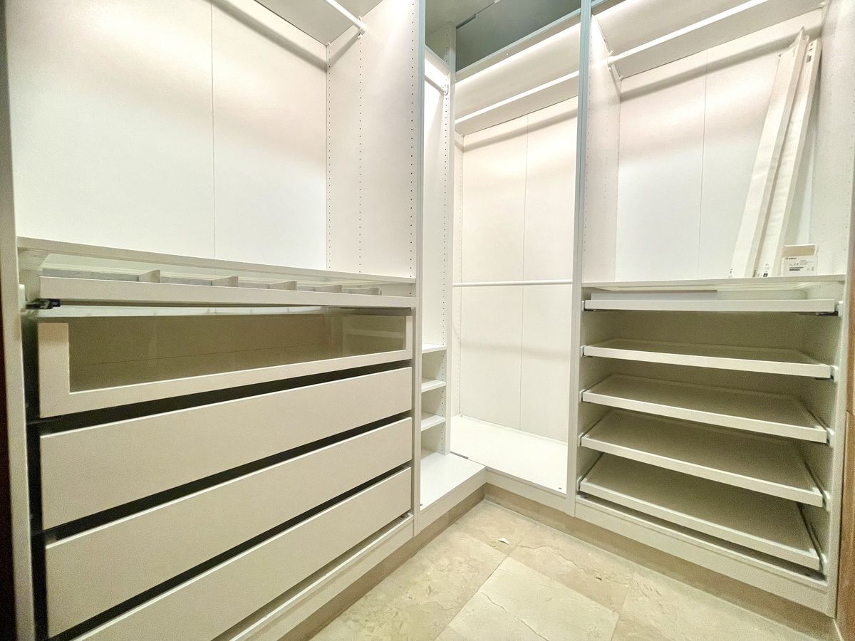 14 de 18: Walk-in clóset