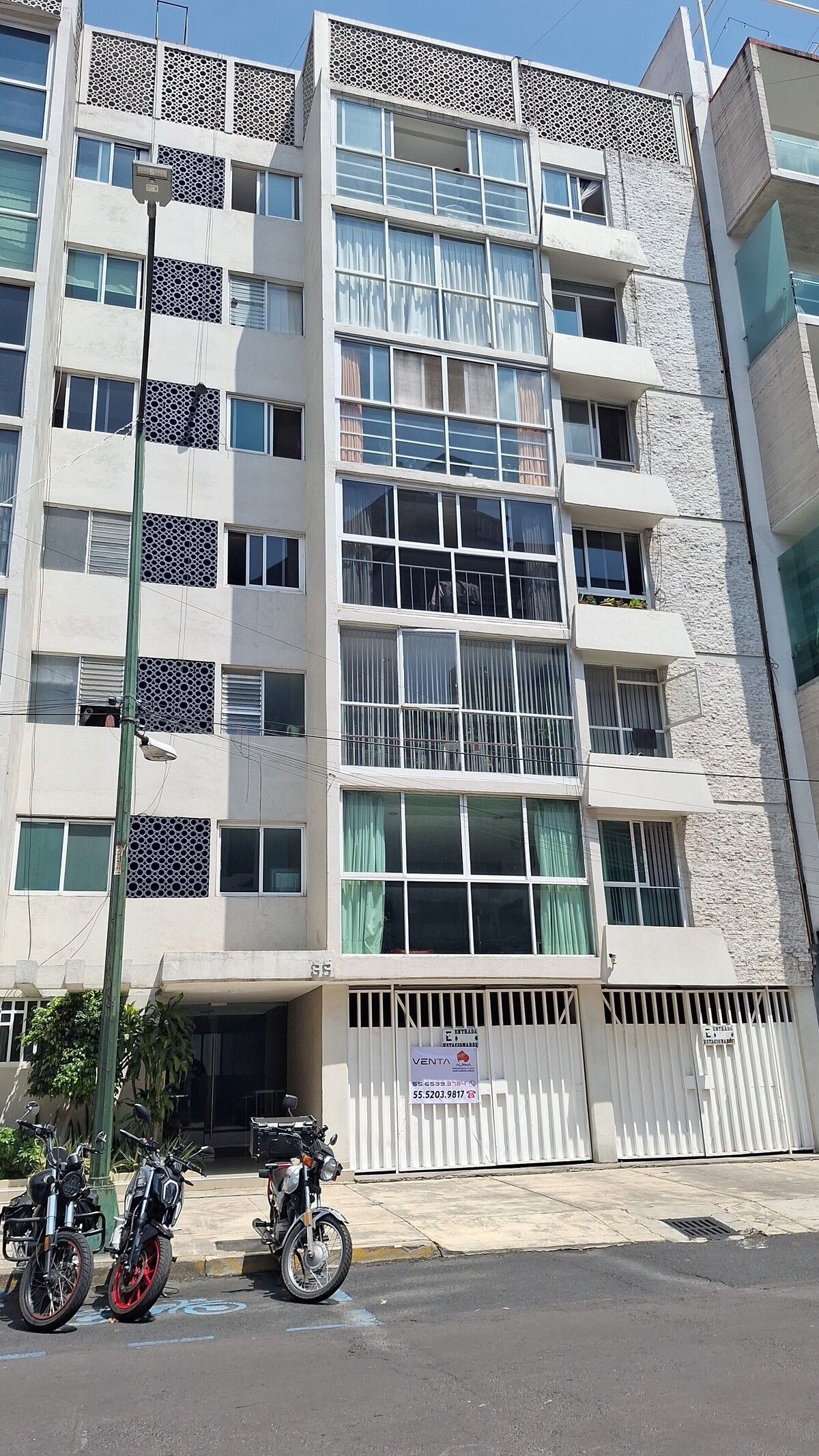1 de 17: Fachada