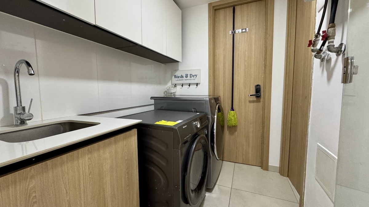 15 de 18: Electrodomesticos de primera y cuarto de servicio