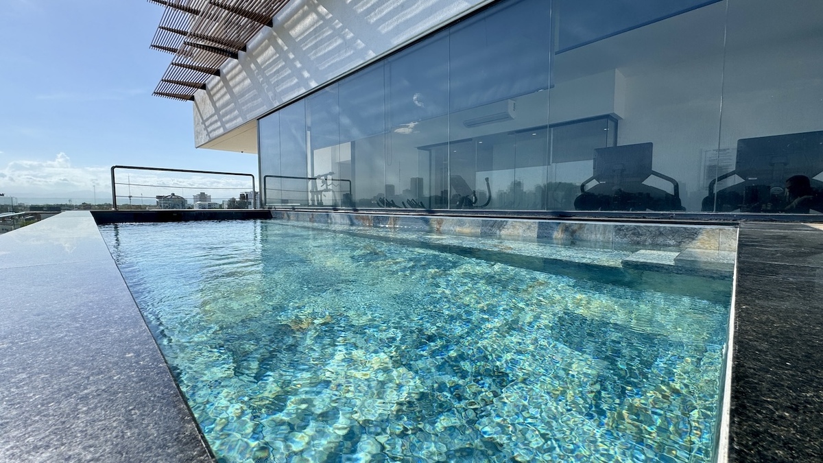 16 de 18: Piscina común