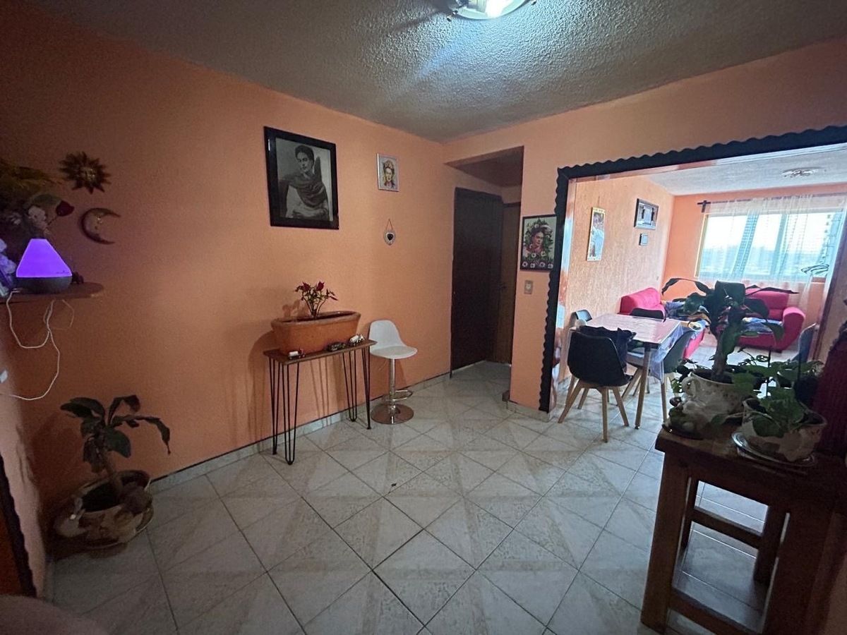 8 de 16: Estancia Depto piso 1