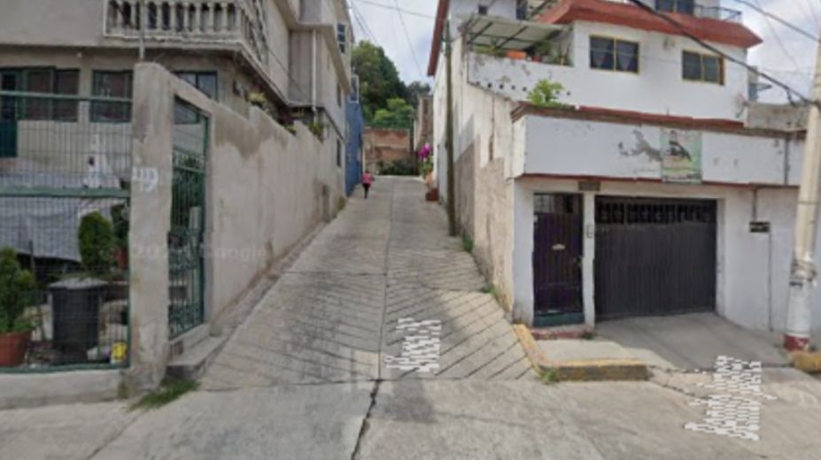 1 de 16: Fachada principal