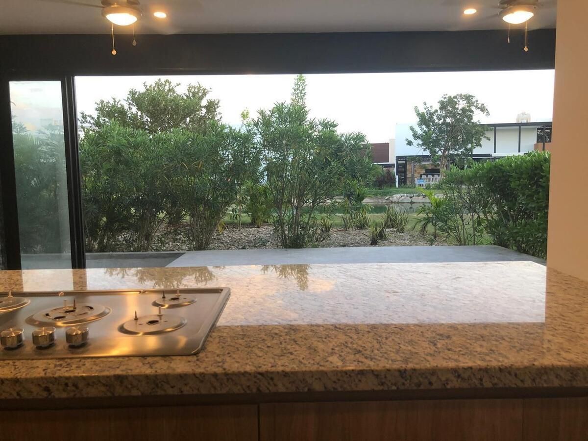 5 of 34: Vista desde cocina, espacio abierto de más de 50 M2