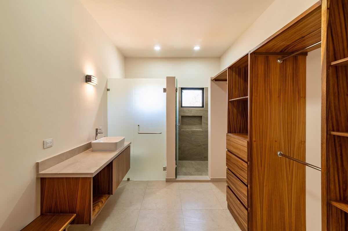 23 de 31: Baño - Clóset | Recámara ll