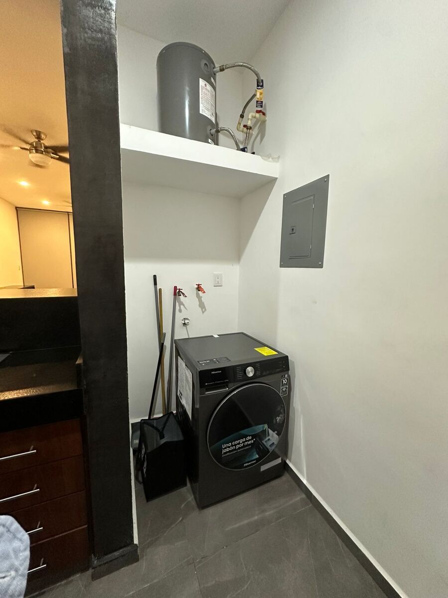 17 de 24: Calentador eléctrico y Lavasecadora