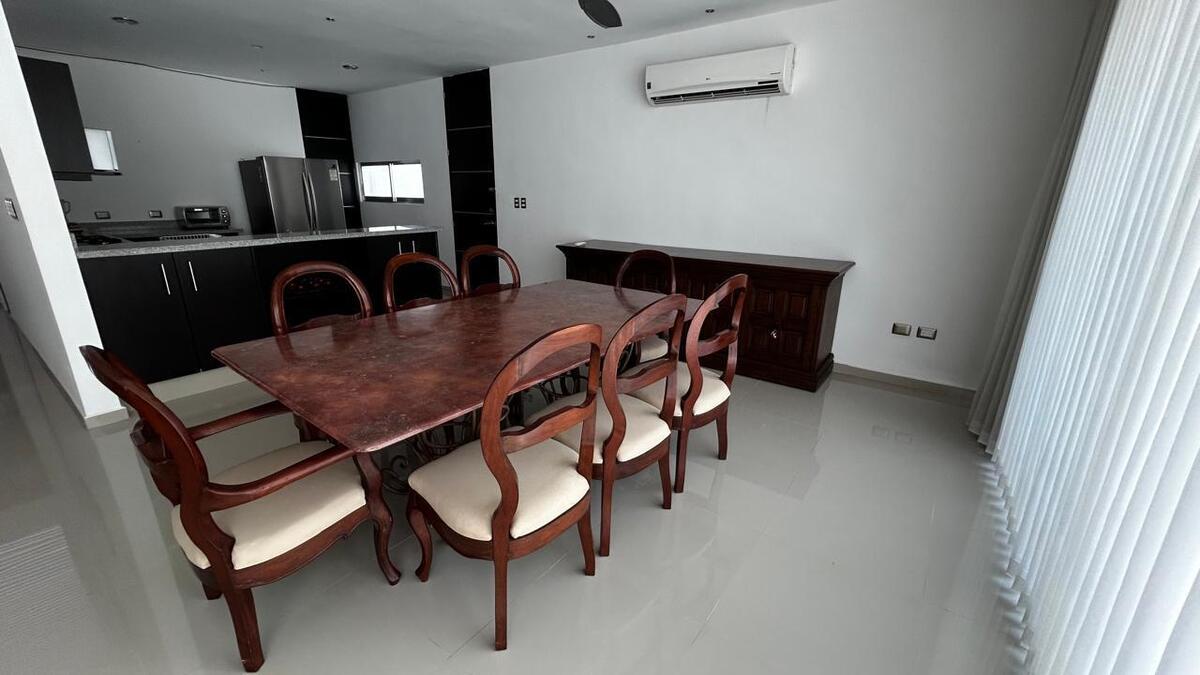 2 de 13: Comedor