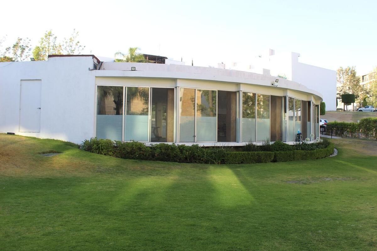 21 of 25: Salón de usos Múltiples
