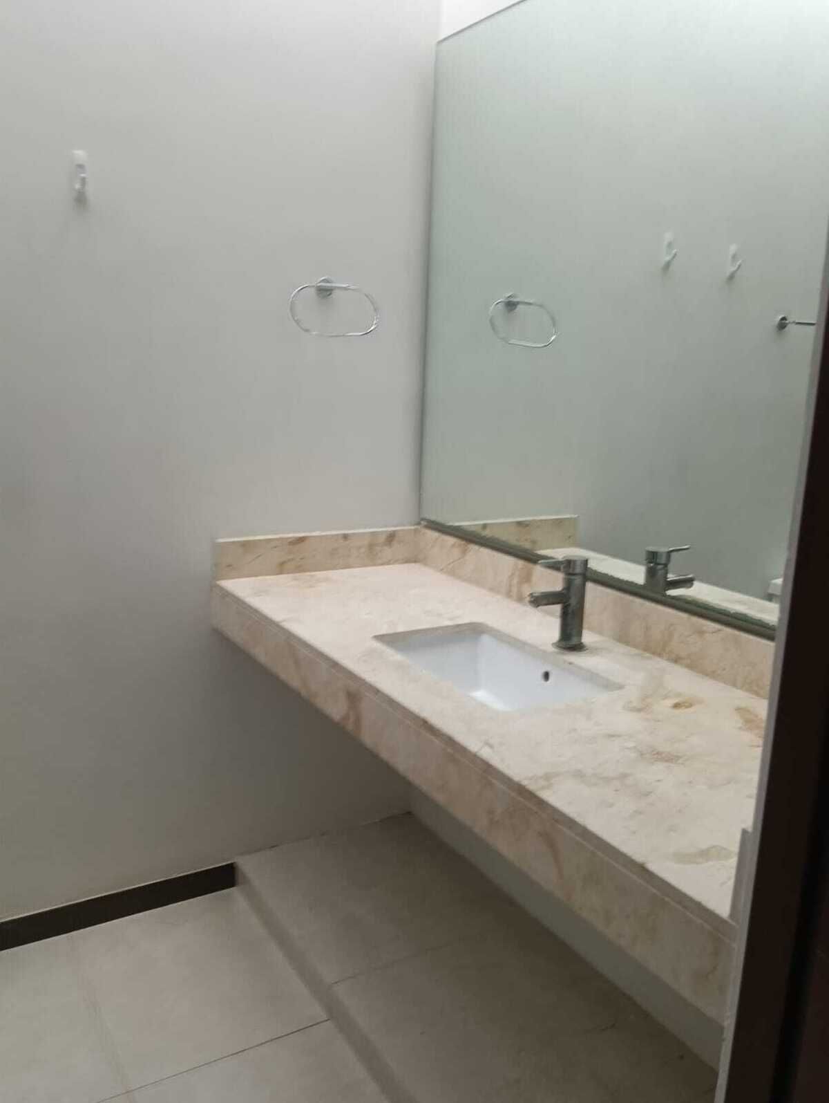 Baño, foto 2 de 19