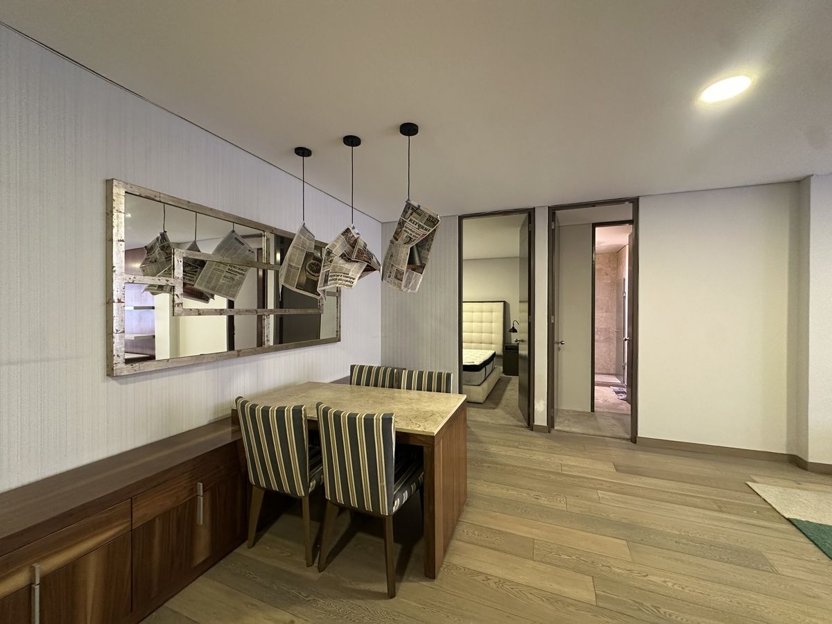 13 de 32: Family room